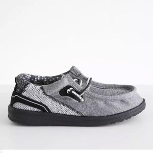 Hey Dude Wally stretch shoes size 4Y